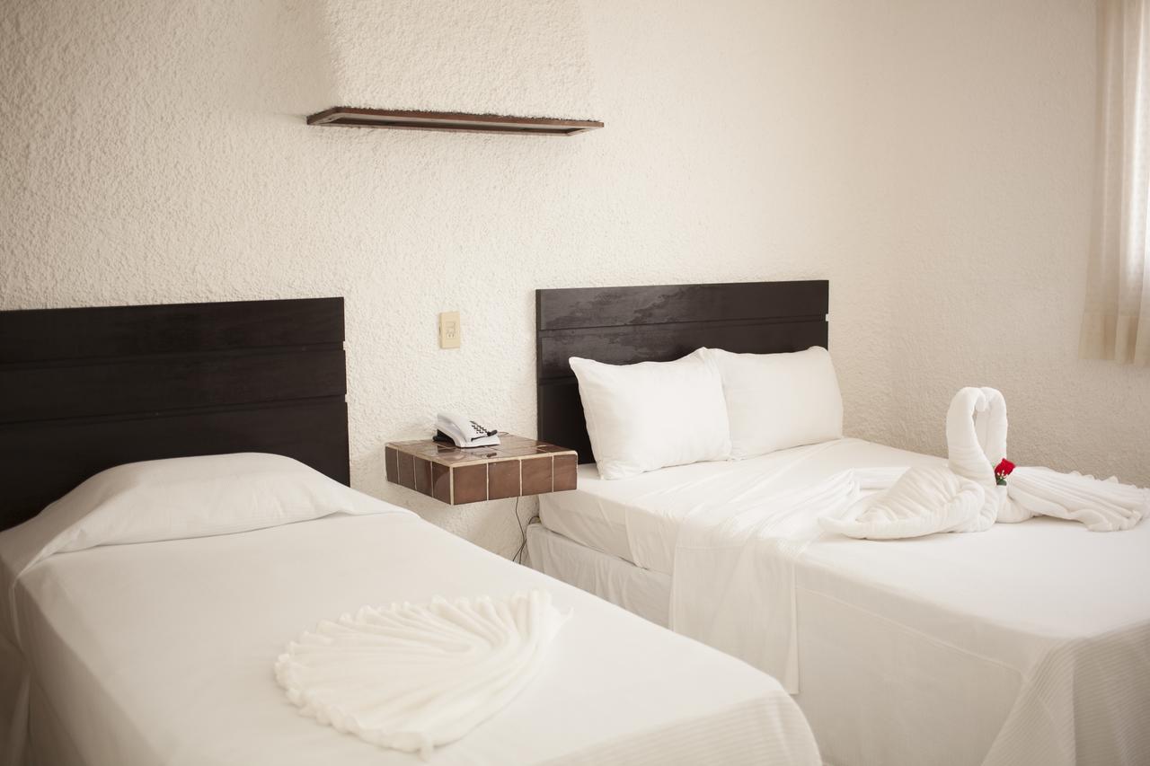 Hotel Carrillos Cancún Exteriör bild