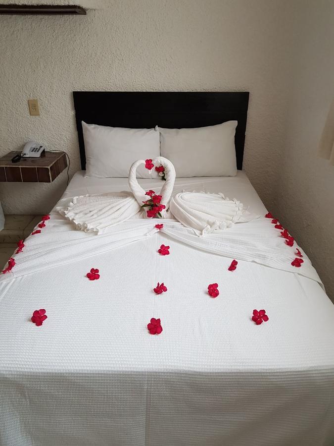 Hotel Carrillos Cancún Exteriör bild