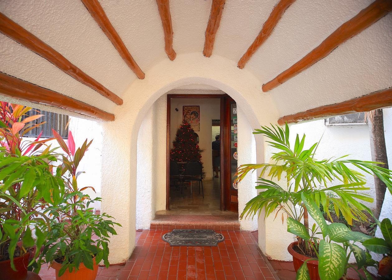 Hotel Carrillos Cancún Exteriör bild